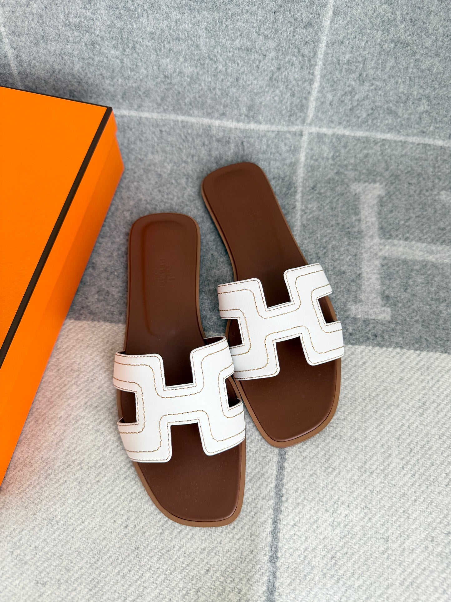 Hermes Oran Sandal White - 37.5 (Brand New)