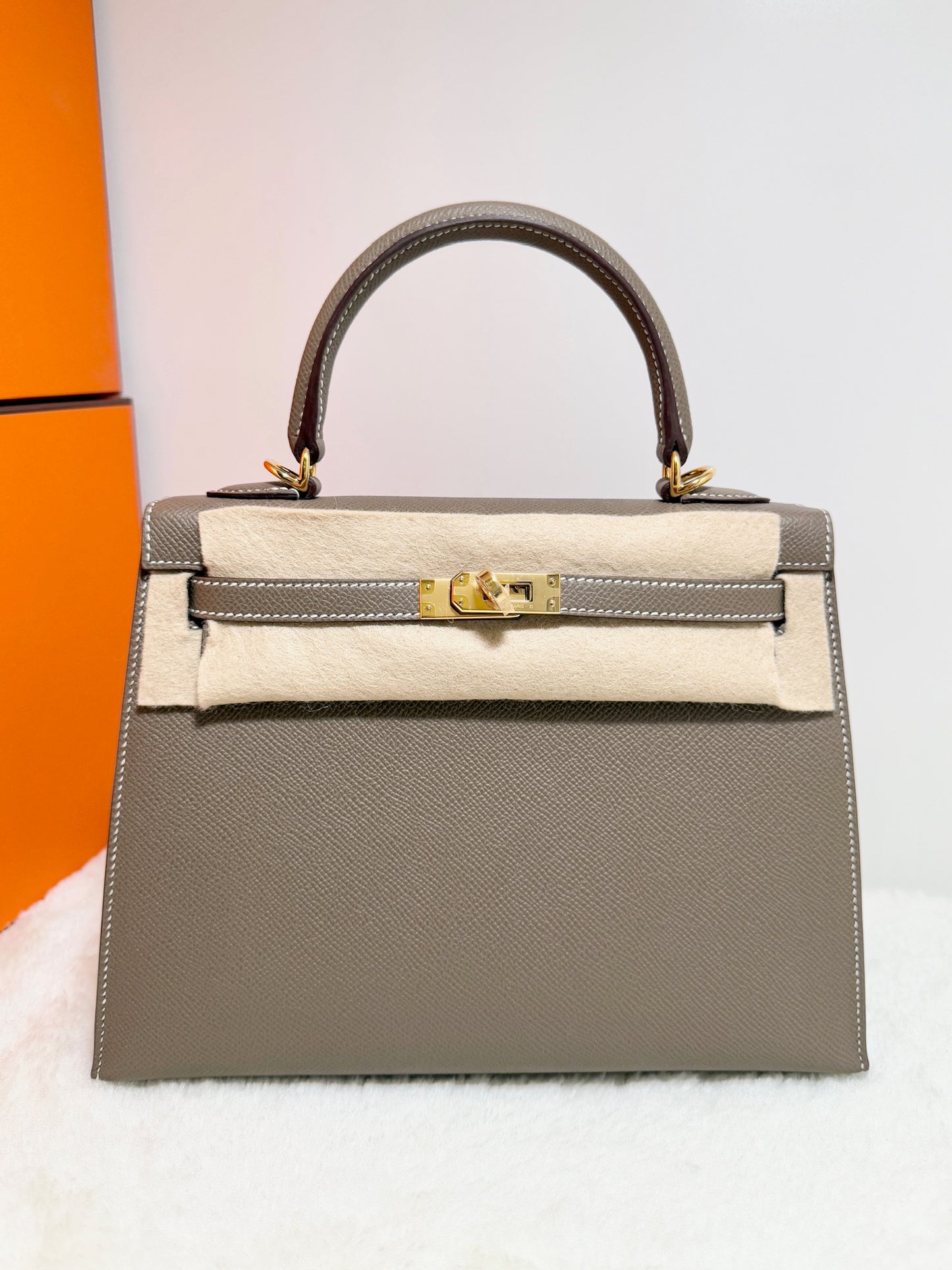 Hermès Kelly 25 Etoupe Epsom GHW K