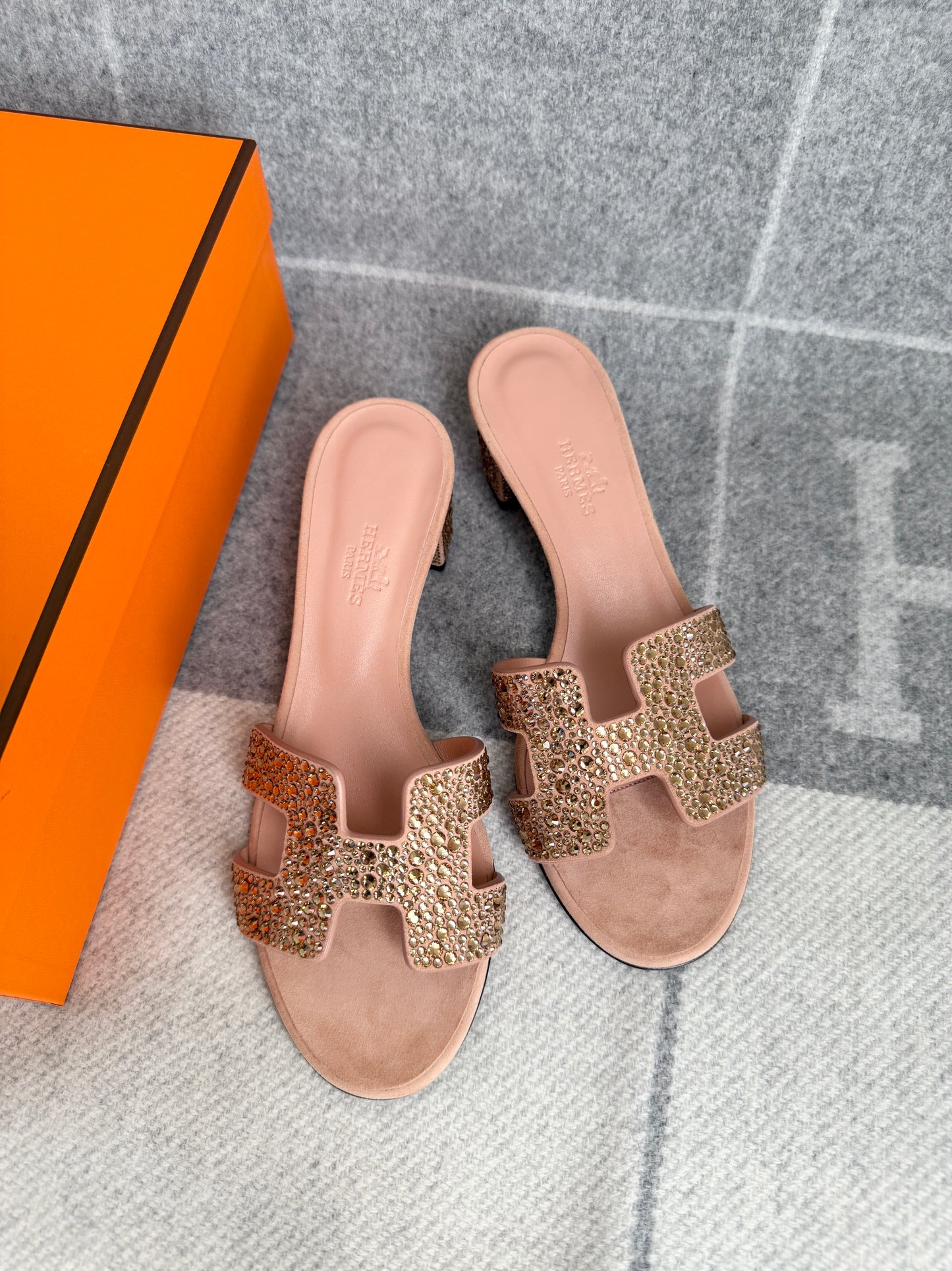 Hermes Oasis Sandal Pink Crystal - 36.5 (Brand New)