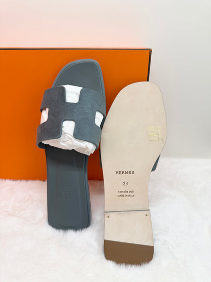 Hermès Oran Sandal Bleu Tonnerre – Size 38 | Brand New